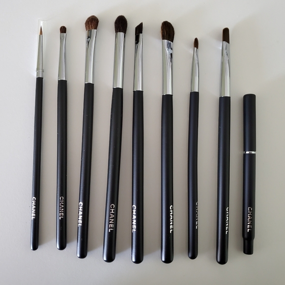 CHANEL MAKEUP BRUSHES FULL SET!!! - Picture 5 of 9